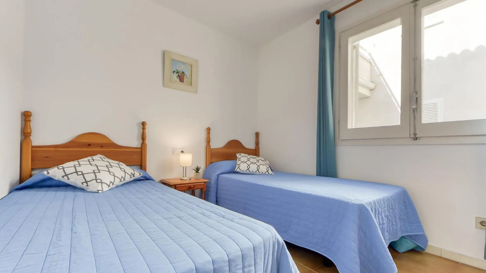 Apartment Platja De Roses-10 By Interhome